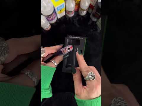 A Video showcasing the Vaporesso XROS 3 Mini Pod System - Vape Juice Depot